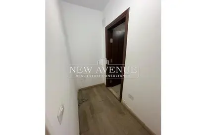 Office Space - Studio - 3 Bathrooms for rent in Street 216 - Degla - Hay El Maadi - Cairo