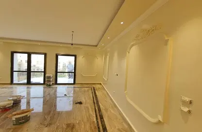 Apartment - 3 Bedrooms - 3 Bathrooms for rent in The Courtyards - Sheikh Zayed Compounds - Sheikh Zayed City - Giza