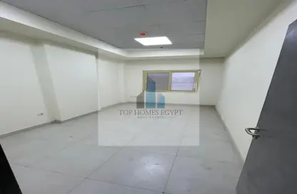 Clinic - Studio - 1 Bathroom for sale in Omar Ibn Abd al Aziz St. - District 1 - The 5th Settlement - New Cairo City - Cairo