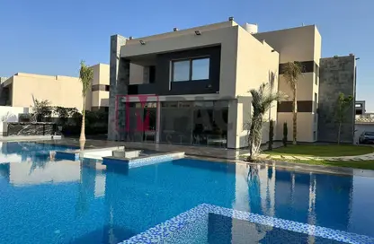 Villa - 5 Bedrooms - 4 Bathrooms for sale in Al Karma 4 - Sheikh Zayed Compounds - Sheikh Zayed City - Giza