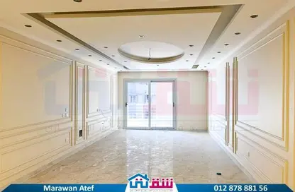 Apartment - 3 Bedrooms - 2 Bathrooms for rent in Laurent - Hay Sharq - Alexandria