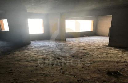 Apartment - 3 Bedrooms - 2 Bathrooms for sale in Cornish El Nile St. - Maadi - Hay El Maadi - Cairo