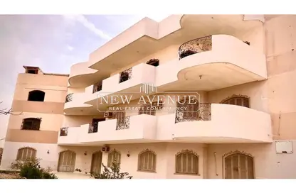 Villa - 5 Bedrooms - 4 Bathrooms for sale in Gamaiet Ahmed Orabi - Obour City - Qalyubia