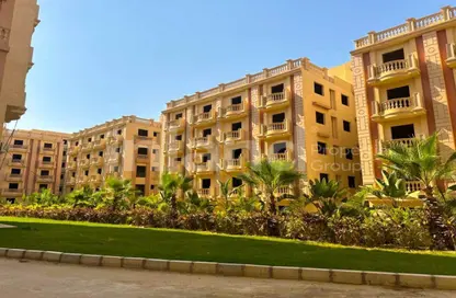 Apartment - 2 Bedrooms - 2 Bathrooms for sale in Al Ashrafiya - North Investors Area - New Cairo City - Cairo