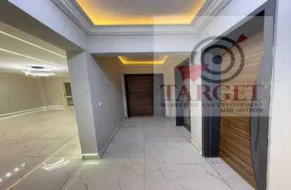 Apartment - 2 Bedrooms - 1 Bathroom for sale in Degla Palms - Al Wahat Road - 6 October City - Giza