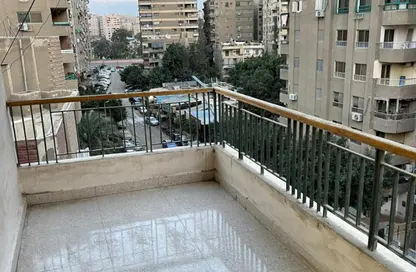 Apartment - 3 Bedrooms - 2 Bathrooms for sale in 8th Zone - Nasr City - Cairo