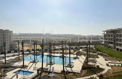 Apartment - 2 Bedrooms - 2 Bathrooms for sale in The Fourteen Golf Residences - Uptown Cairo - Mokattam - Cairo