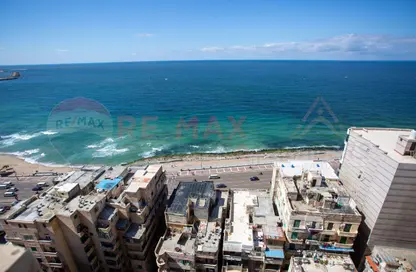 Apartment - 6 Bedrooms - 6 Bathrooms for sale in Al Geish Road - Camp Chezar - Hay Wasat - Alexandria