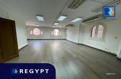 Office Space - Studio - 3 Bathrooms for rent in Street 206 - Degla - Hay El Maadi - Cairo