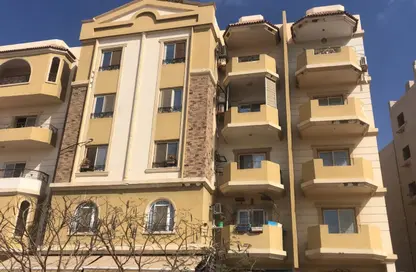 Apartment - 3 Bedrooms - 2 Bathrooms for sale in North Lotus - El Lotus - New Cairo City - Cairo