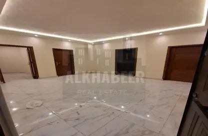 Office Space - Studio - 1 Bathroom for rent in Ahmed Orabi St. - El Sahafeyeen - Giza