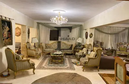 Apartment - 3 Bedrooms - 2 Bathrooms for sale in Dr Hassan Al Sherif St. - 8th Zone - Nasr City - Cairo