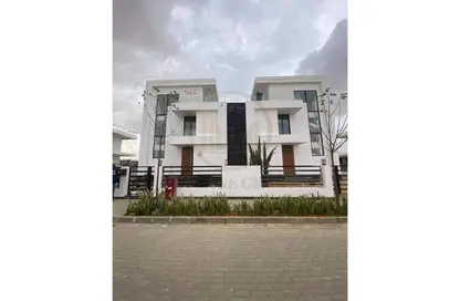 Townhouse - 2 Bedrooms - 2 Bathrooms for sale in Nyoum mostakbal - Mostakbal City Compounds - Mostakbal City - Future City - Cairo