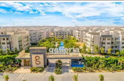 Apartment - 2 Bedrooms - 2 Bathrooms for sale in Galleria Residences - South Investors Area - New Cairo City - Cairo