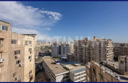 Apartment - 4 Bedrooms - 2 Bathrooms for sale in Mohamed Fawzy Moaz St. - Smouha - Hay Sharq - Alexandria