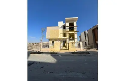 Villa - 6 Bedrooms - 6 Bathrooms for sale in New Giza - Cairo Alexandria Desert Road - 6 October City - Giza