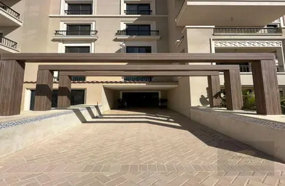 Apartment - 4 Bedrooms - 3 Bathrooms for sale in Village West - Sheikh Zayed Compounds - Sheikh Zayed City - Giza