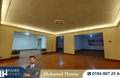 Apartment - 4 Bedrooms - 2 Bathrooms for rent in Glim - Hay Sharq - Alexandria