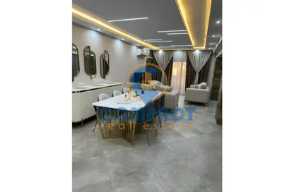 Apartment - 3 Bedrooms - 2 Bathrooms for sale in 5th District - Sheikh Zayed City - Giza