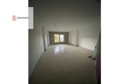 Apartment - 4 Bedrooms - 3 Bathrooms for sale in Area G - Ganoob El Acadimia - New Cairo City - Cairo