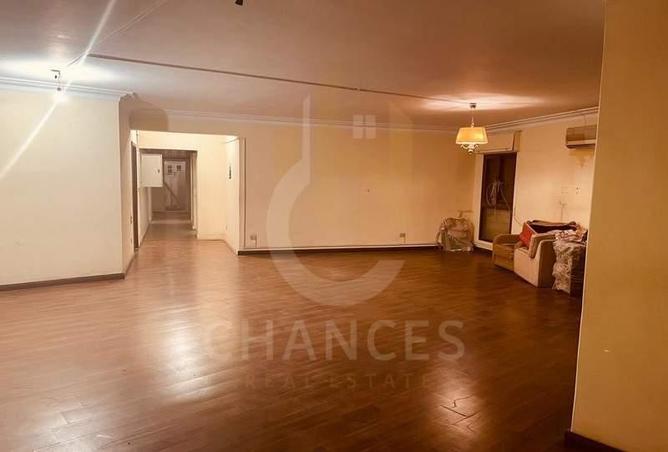 Apartment - 4 Bedrooms - 2 Bathrooms for sale in Street 273 - New Maadi - Hay El Maadi - Cairo