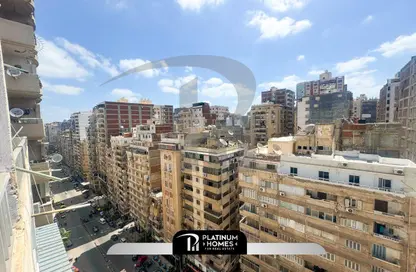 Apartment - 3 Bedrooms - 1 Bathroom for sale in Mahmoud Al Essawy St. - Sidi Beshr - Hay Awal El Montazah - Alexandria