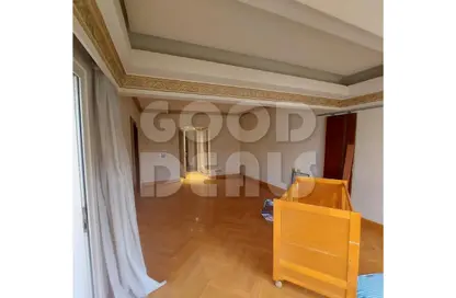 Apartment - 2 Bedrooms - 3 Bathrooms for sale in Fareed Semeika St. - El Hegaz Square - El Nozha - Cairo