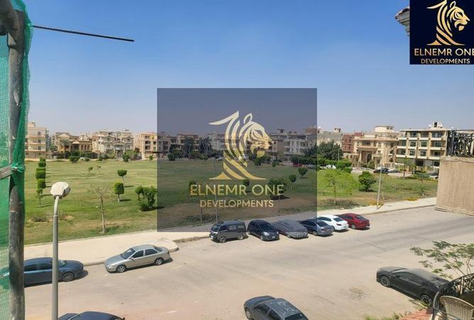 Apartment - 3 Bedrooms - 3 Bathrooms for sale in Al Shaimaa St. - Area F - Ganoob El Acadimia - New Cairo City - Cairo