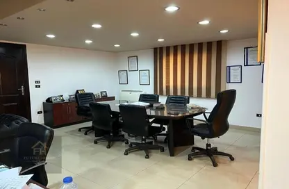 Office Space - Studio - 3 Bathrooms for rent in Crystal Plaza - Zahraa El Maadi - Hay El Maadi - Cairo