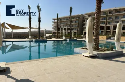 Apartment - 2 Bedrooms - 2 Bathrooms for sale in The Fourteen Golf Residences - Uptown Cairo - Mokattam - Cairo