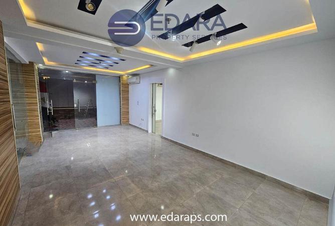 Office Space - Studio - 4 Bathrooms for rent in Sarayat Al Maadi - Hay El Maadi - Cairo