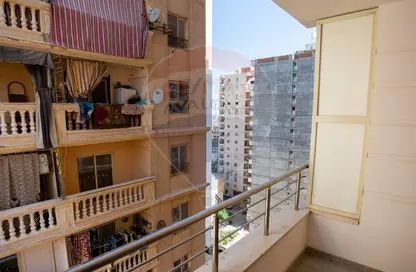 Apartment - 3 Bedrooms - 1 Bathroom for sale in El Montazah - Hay Than El Montazah - Alexandria