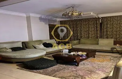 Apartment - 2 Bedrooms - 1 Bathroom for sale in Ahmed Mekhamer St. - El Nozha El Gadida - El Nozha - Cairo