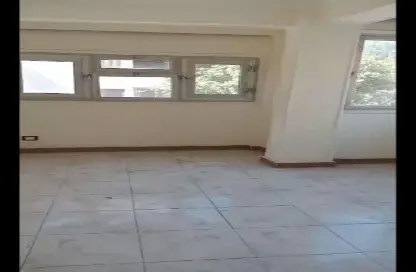 Apartment - 2 Bedrooms - 1 Bathroom for rent in 1st Zone - Nasr City - Cairo