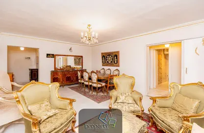 Apartment - 2 Bedrooms - 1 Bathroom for rent in Al Moaskar Al Romani St. - Roushdy - Hay Sharq - Alexandria