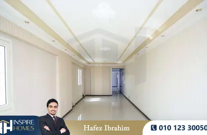 Apartment - 3 Bedrooms - 2 Bathrooms for rent in Sporting - Hay Sharq - Alexandria