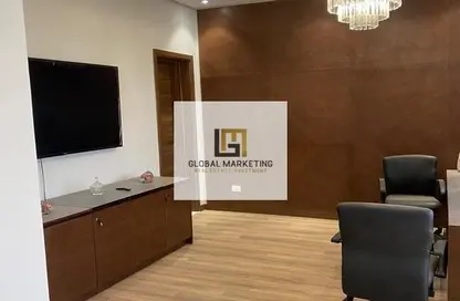 Office Space - Studio - 1 Bathroom for sale in Skyline Katameya - El Katameya Compounds - El Katameya - New Cairo City - Cairo