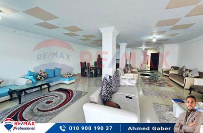 Apartment - 3 Bedrooms - 3 Bathrooms for sale in Al Geish Road - Cleopatra - Hay Sharq - Alexandria