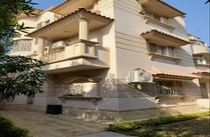 Villa - 4 Bedrooms - 4 Bathrooms for sale in Royal City - Sheikh Zayed Compounds - Sheikh Zayed City - Giza