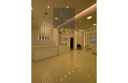 Clinic - Studio - 1 Bathroom for sale in North Plus Mall - North Teseen St. - The 5th Settlement - New Cairo City - Cairo