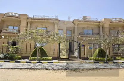 Villa for sale in West Arabella - 5th Settlement Compounds - The 5th Settlement - New Cairo City - Cairo