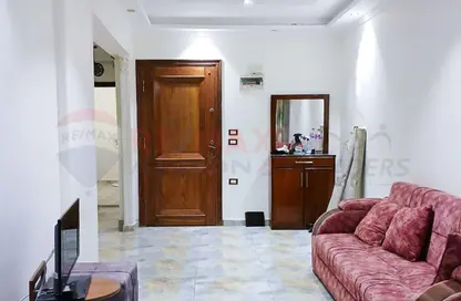 Apartment - 2 Bedrooms - 1 Bathroom for rent in Victoria - Hay Awal El Montazah - Alexandria