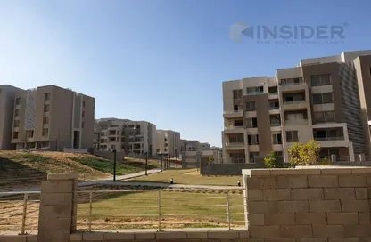 Apartment - 2 Bedrooms - 2 Bathrooms for sale in Palm Hills Village Gate - South Investors Area - New Cairo City - Cairo