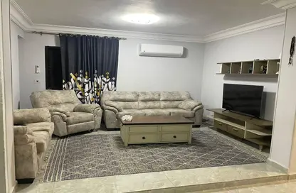 Apartment - 3 Bedrooms - 2 Bathrooms for sale in Ahmed Fakhry St. - 6th Zone - Nasr City - Cairo