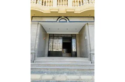 Apartment - 3 Bedrooms - 2 Bathrooms for sale in City Hall Mall New Cairo - North Investors Area - New Cairo City - Cairo