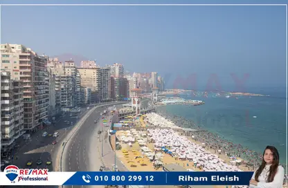 Apartment - 2 Bedrooms - 2 Bathrooms for sale in Al Geish Road - Saraya - Sidi Beshr - Hay Awal El Montazah - Alexandria