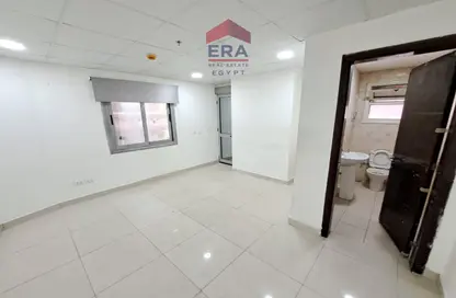 Office Space - Studio - 2 Bathrooms for rent in Zahraa Al Maadi St. - Degla - Hay El Maadi - Cairo