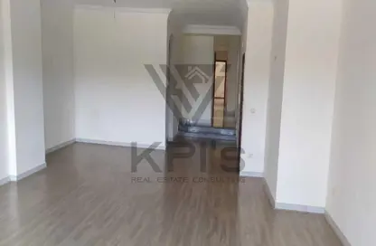 Apartment - 3 Bedrooms - 3 Bathrooms for rent in El Yasmeen - New Cairo City - Cairo