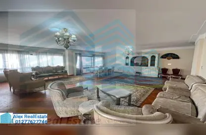 Apartment - 3 Bedrooms - 2 Bathrooms for rent in Shaarawy St. - Laurent - Hay Sharq - Alexandria