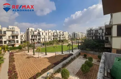 Apartment - 2 Bedrooms - 2 Bathrooms for rent in The Courtyard - 12th District - Sheikh Zayed City - Giza